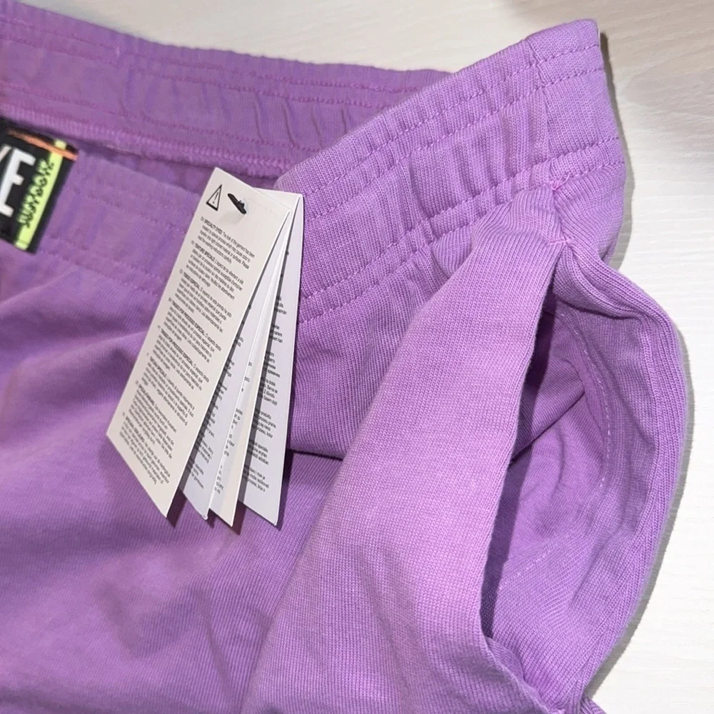 Nike Casual Comfy Athleisure Pull On Retro Vibe 90s Vintage Style Lounge Shorts